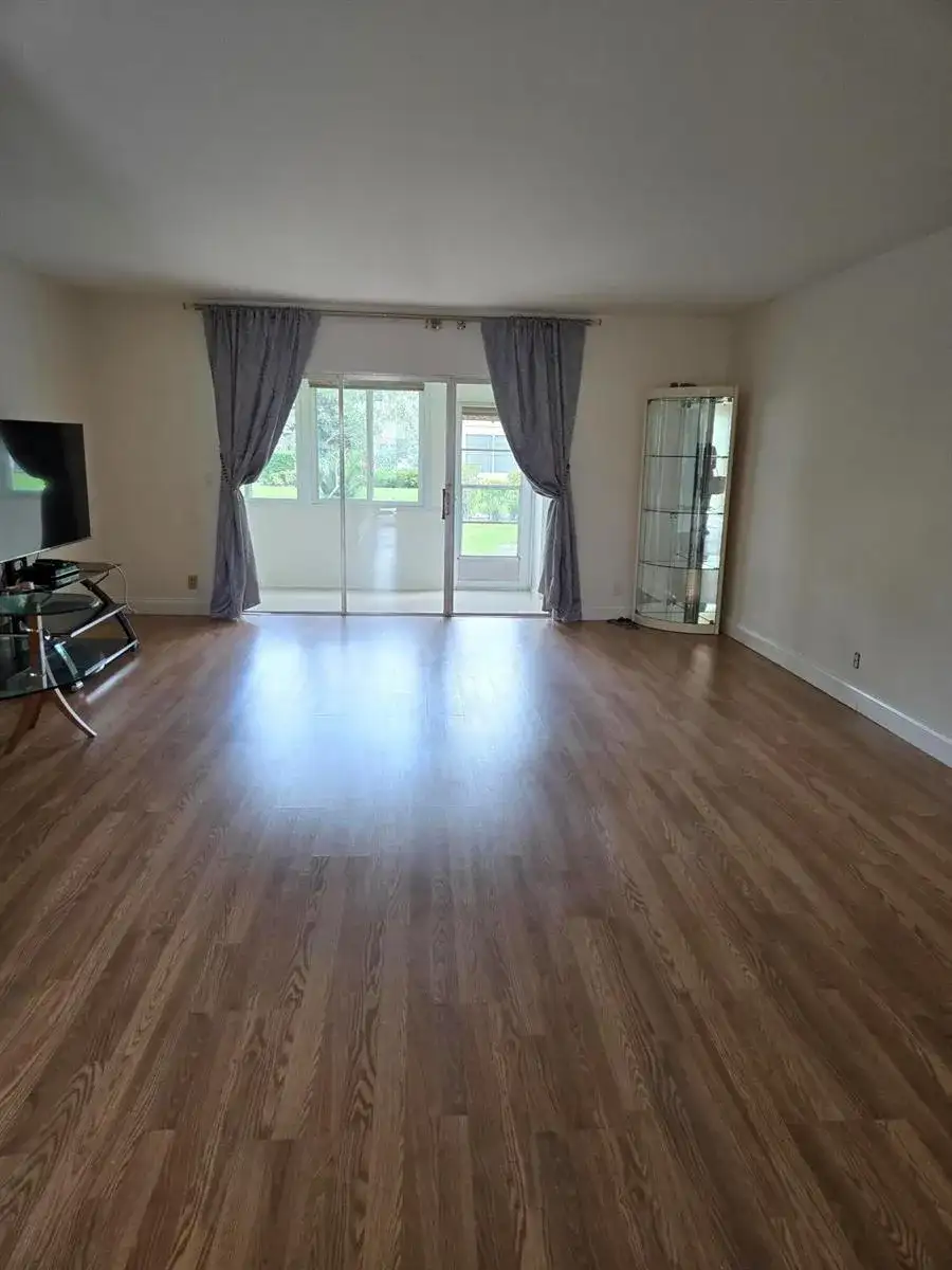 103 Oxford 400, West Palm Beach FL 33417 photo 2