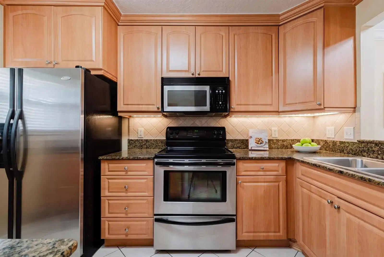 109 Lake Emerald Drive APT 104, Oakland Park FL 33309 photo 2