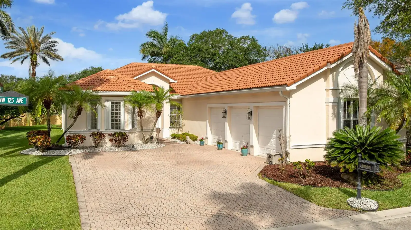 6246 NW 125th Avenue, Coral Springs FL 33076 photo 2