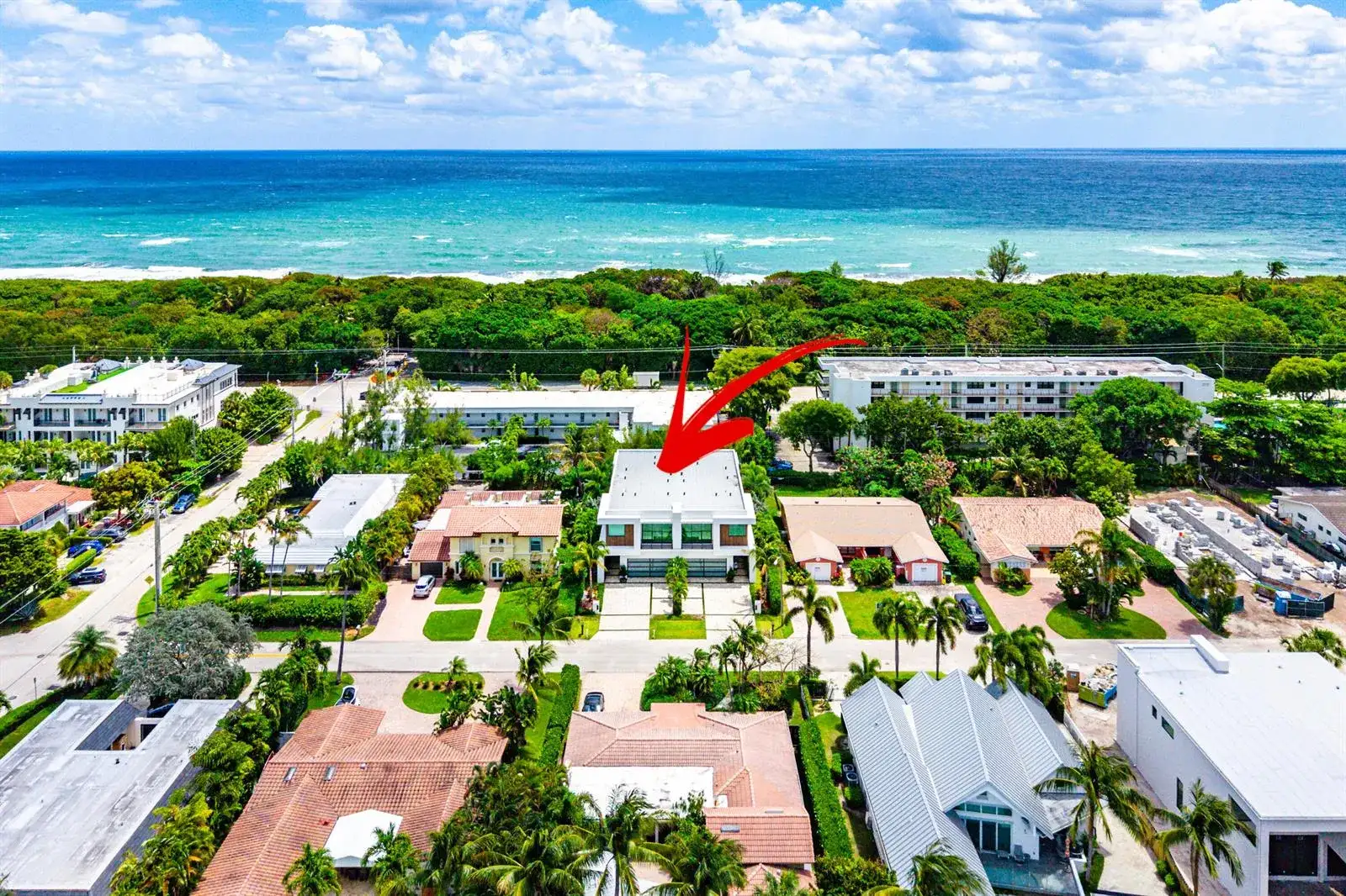 320 NE Wavecrest Way, Boca Raton FL 33432 photo 2