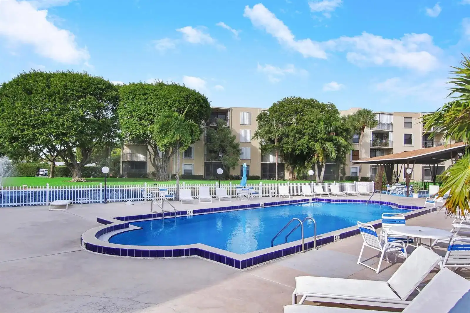 300 Waterway Drive S # 407, Lantana FL 33462