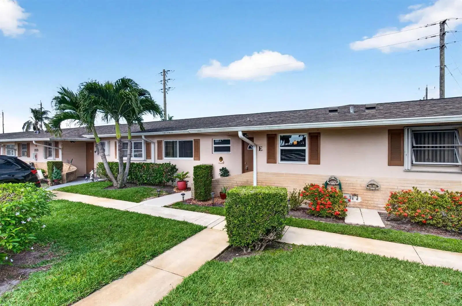2533 Dudley Dr, West Palm Beach FL 33415 photo 4