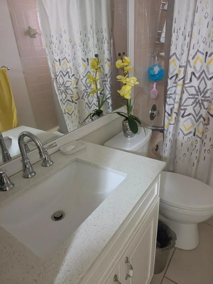5310 Las Verdes Circle # 220, Delray Beach FL 33484