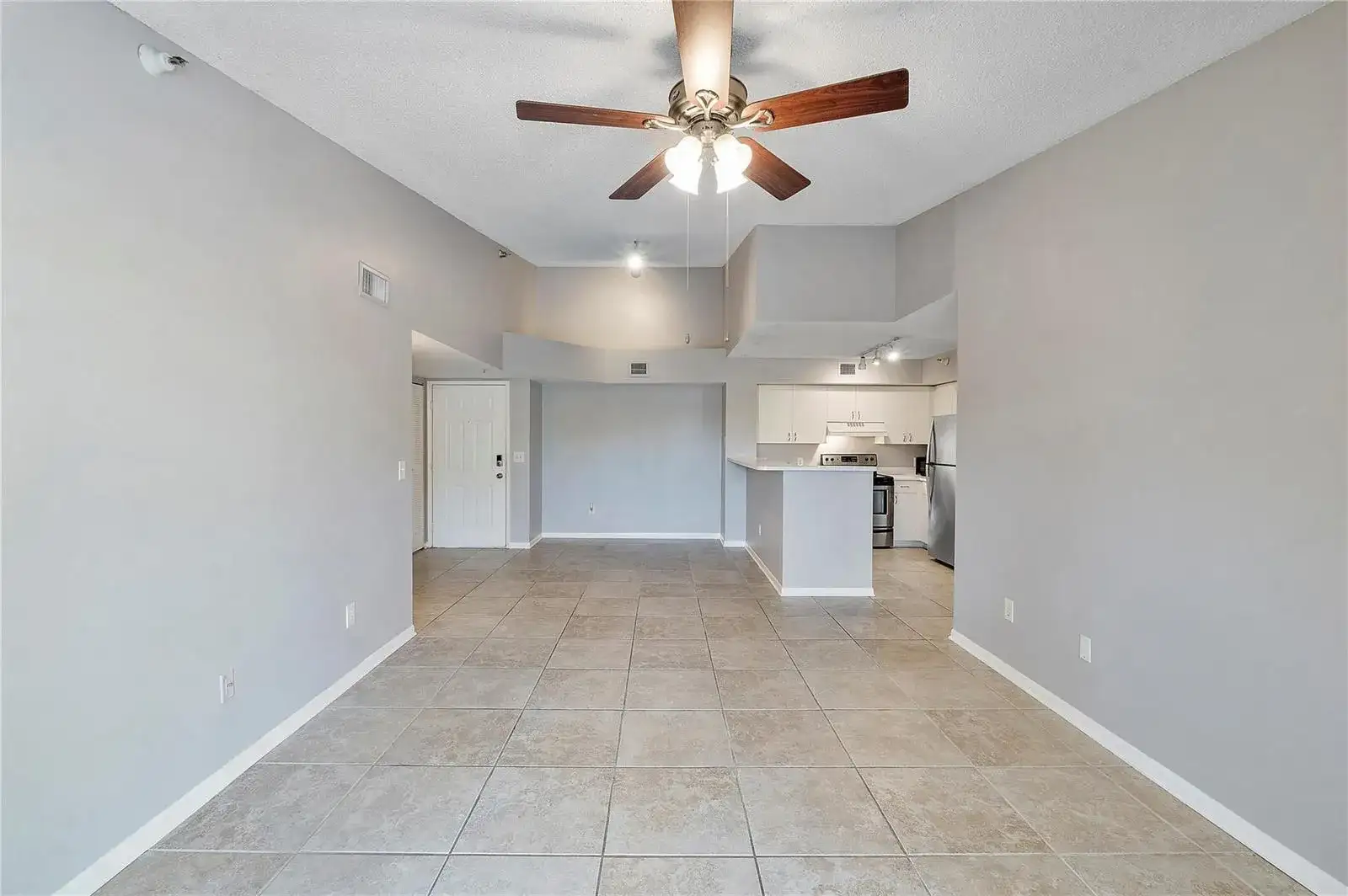 120 Yacht Club Way # 305, Hypoluxo FL 33462 photo 4