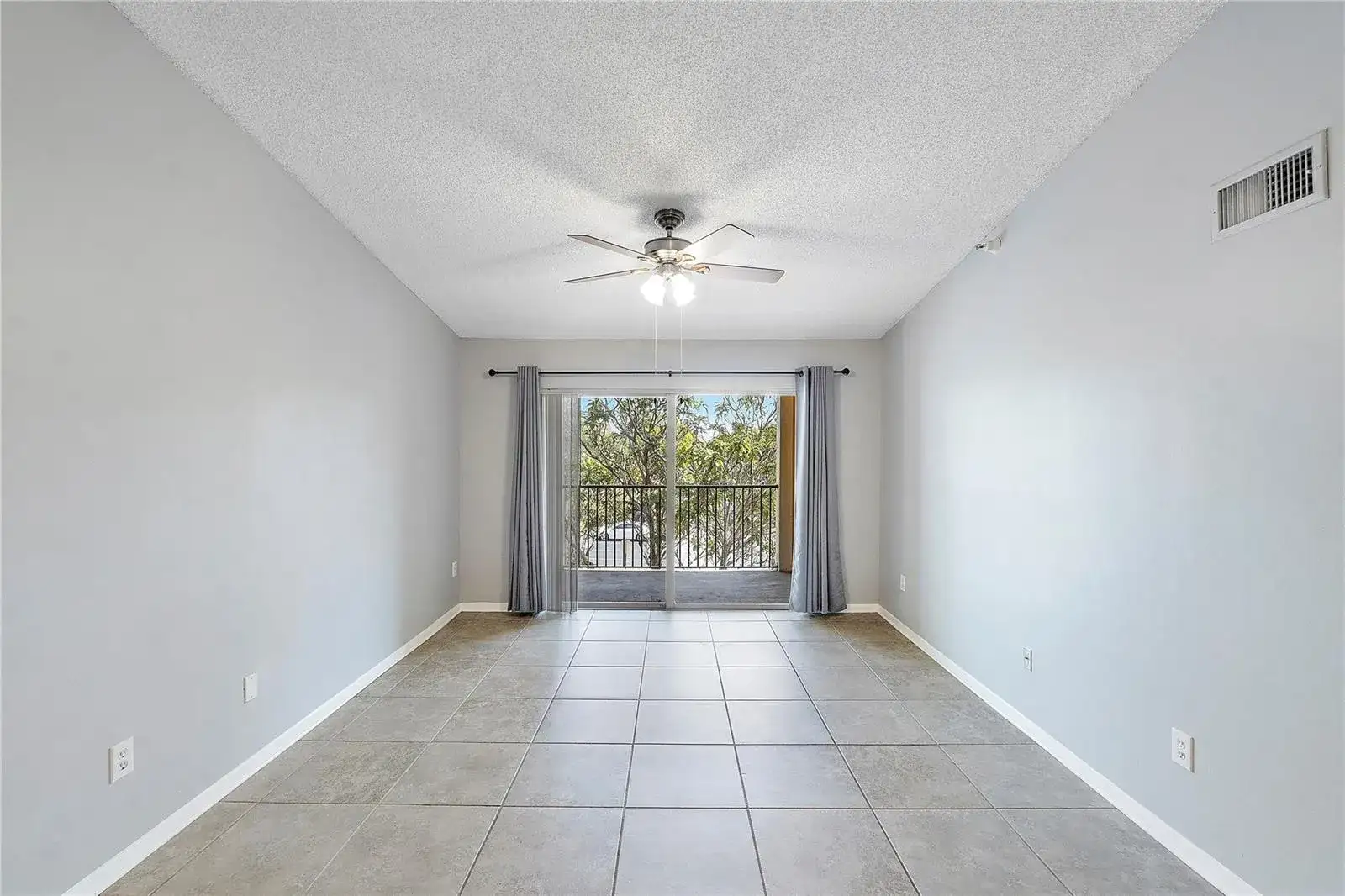 120 Yacht Club Way # 305, Hypoluxo FL 33462 photo 5