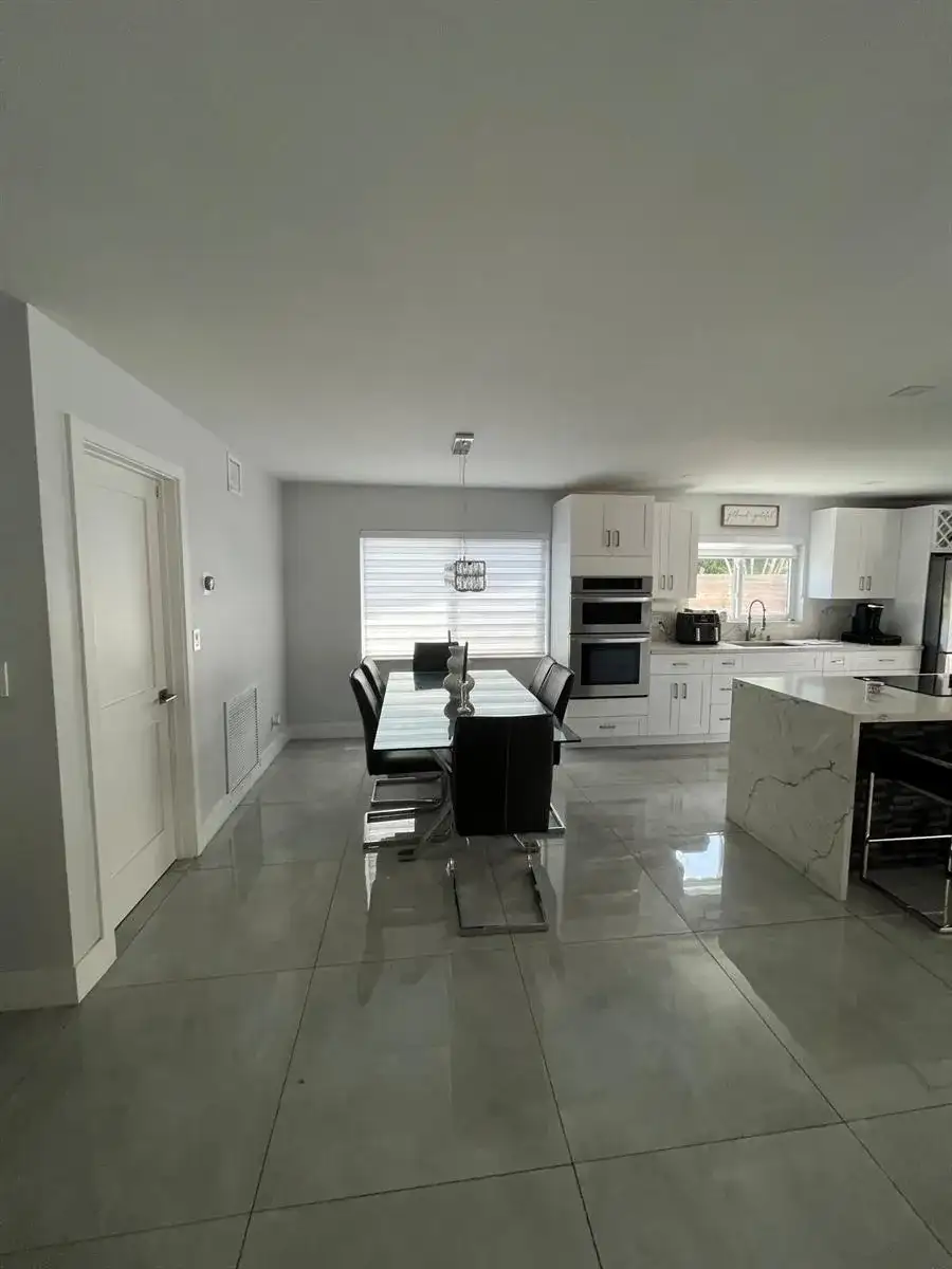 6800 SW 7th Place, North Lauderdale FL 33068 photo 5