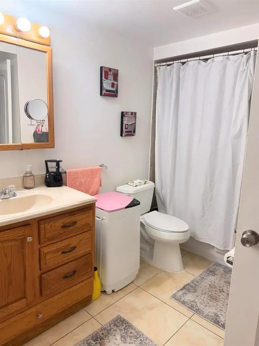 2800 Somerset Drive # 201j, Lauderdale Lakes FL 33311 photo 2