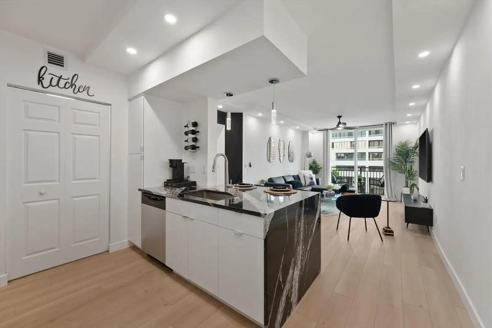 600 S Dixie Highway # 659, West Palm Beach FL 33401 photo 4