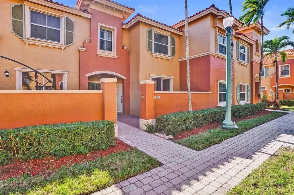 2315 Clipper Place, Fort Lauderdale FL 33312