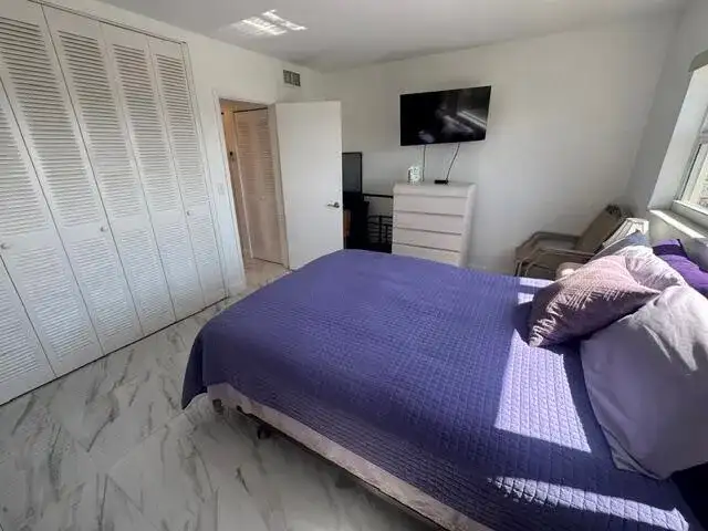 300 Oregon Street # 502, Hollywood FL 33019 photo 5