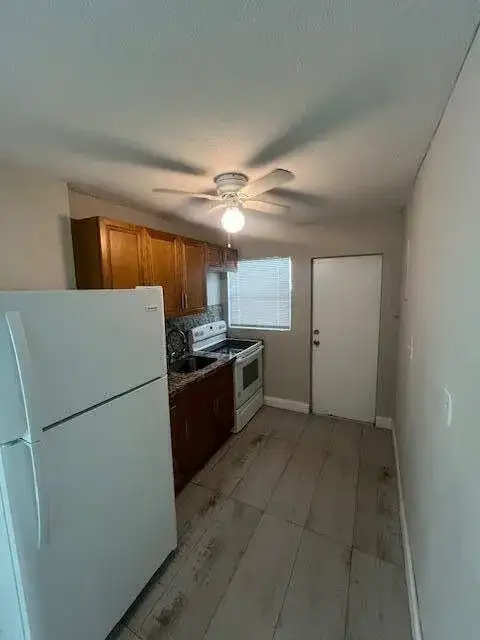 725 21st Street # 2, West Palm Beach FL 33407 photo 3
