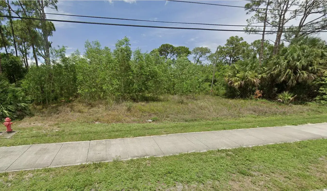 325 NW Prima Vista Boulevard, Port St. Lucie FL 34983