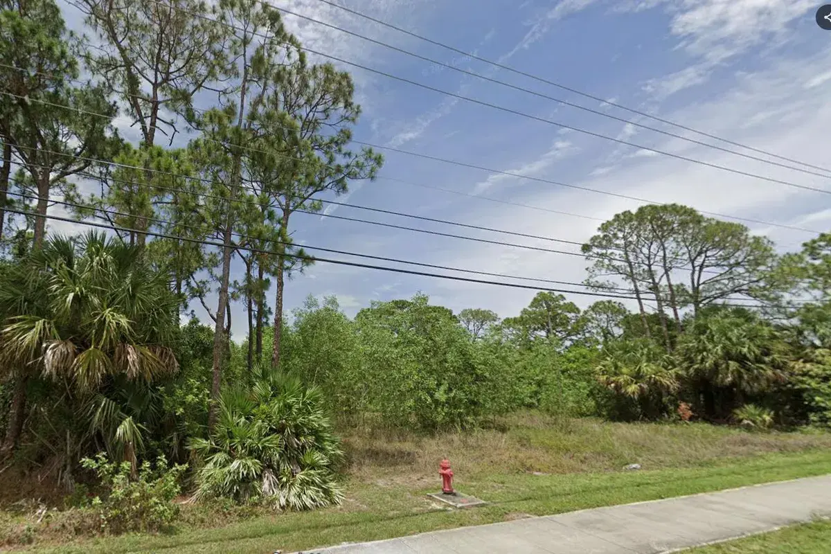 325 NW Prima Vista Boulevard, Port St. Lucie FL 34983