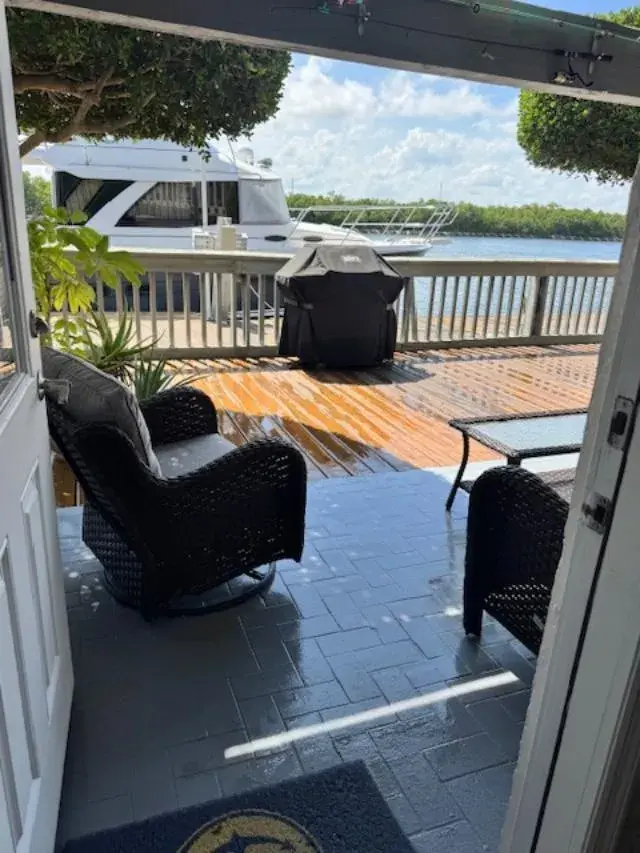 1800 N Ocean Drive # 203, Hollywood FL 33019