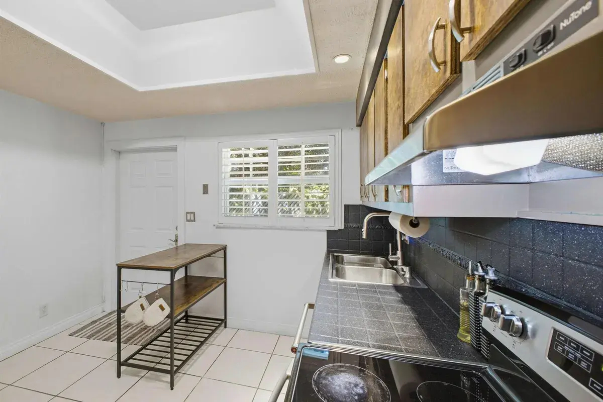 2200 Monroe Street # 24, Hollywood FL 33020