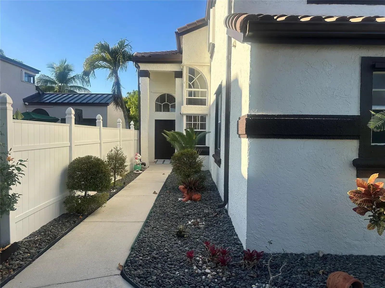 15705 NW 10th Street, Pembroke Pines FL 33028