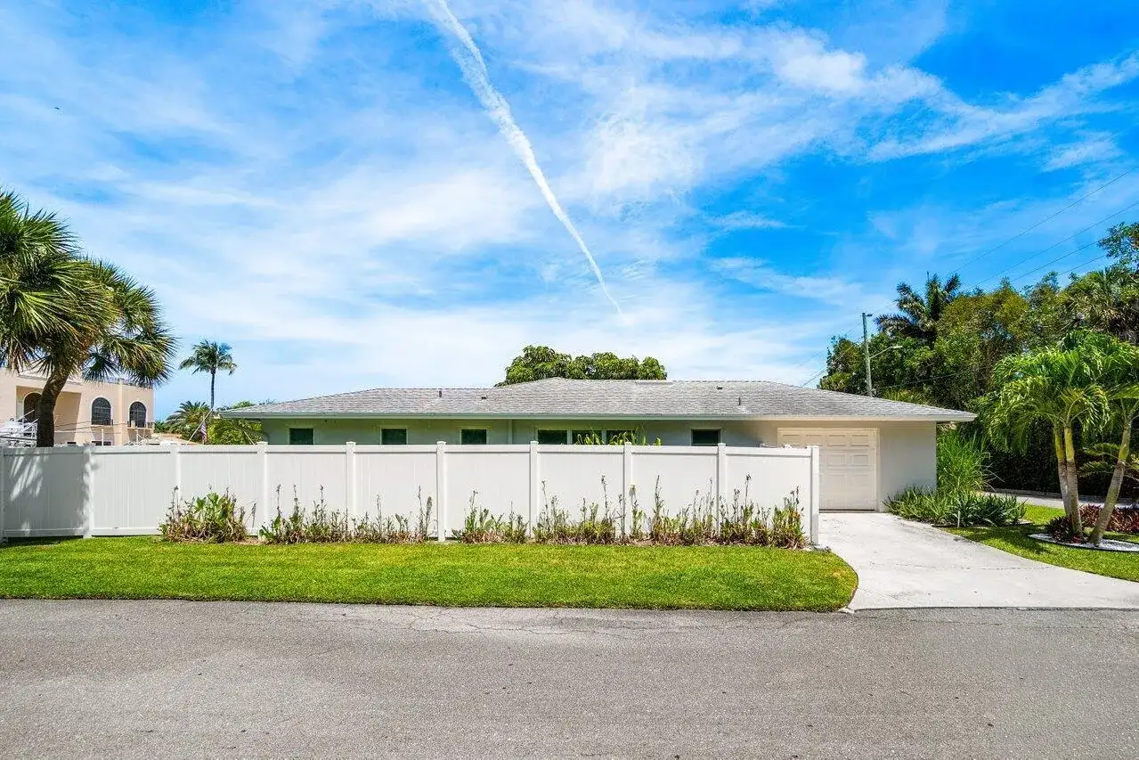 106 Periwinkle Drive, Hypoluxo FL 33462 photo 4