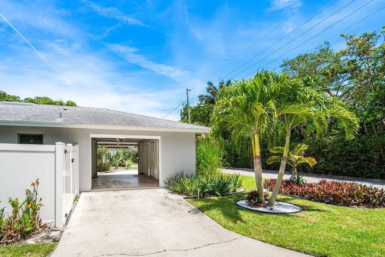 106 Periwinkle Drive, Hypoluxo FL 33462 photo 5