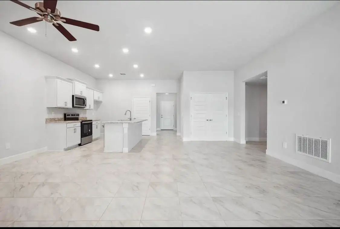 8605 Giovanni Avenue, Fort Pierce FL 34951 photo 5
