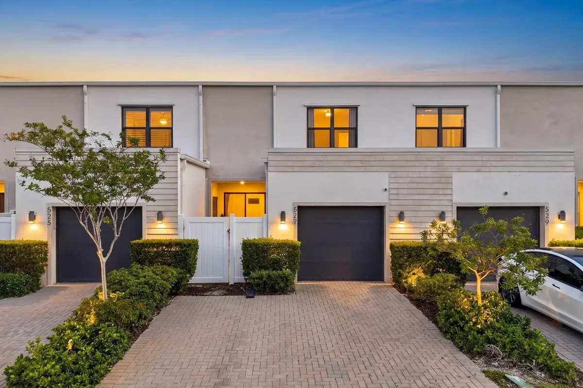 527 NW 17th Street, Fort Lauderdale FL 33311
