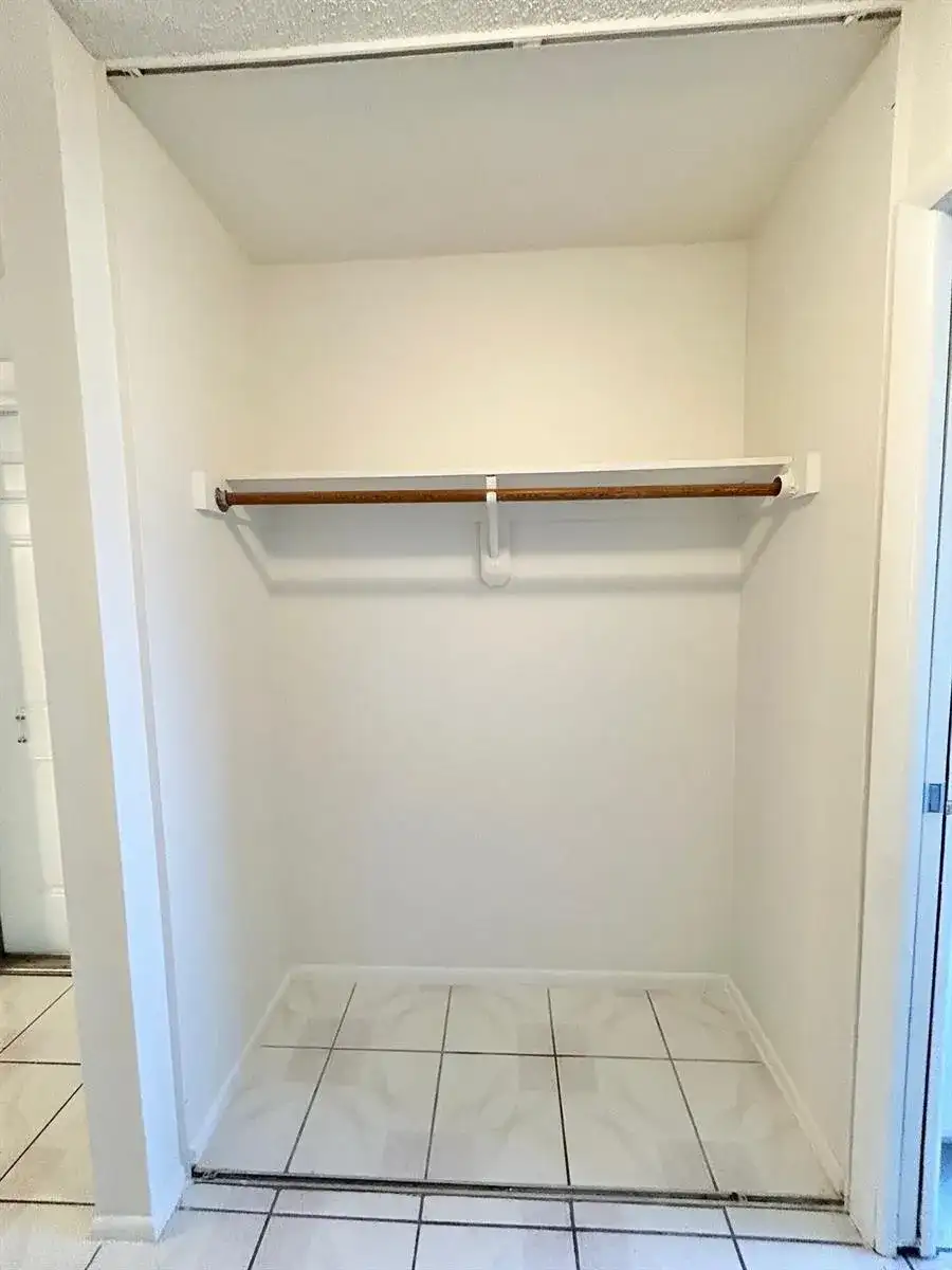 2911 Ashley Dr # J, West Palm Beach FL 33415 photo 4
