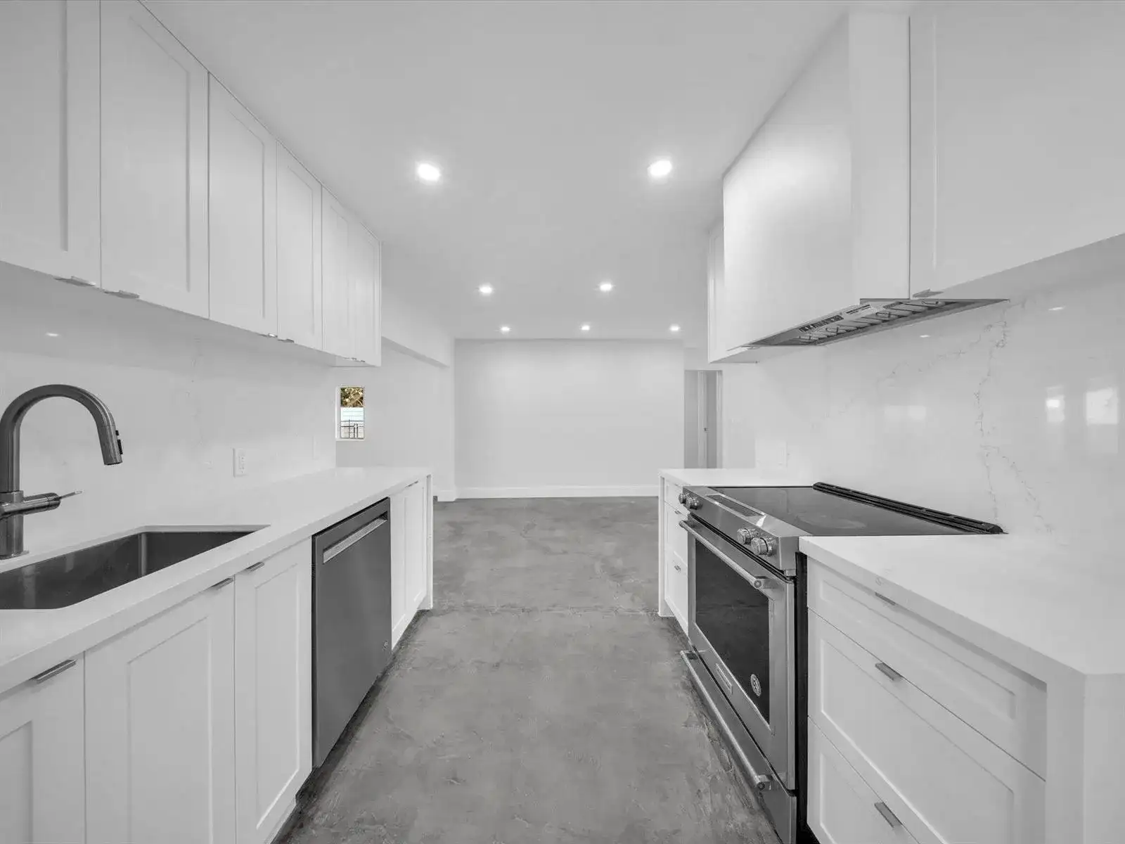 1721 N 16th Court, Hollywood FL 33020 photo 3