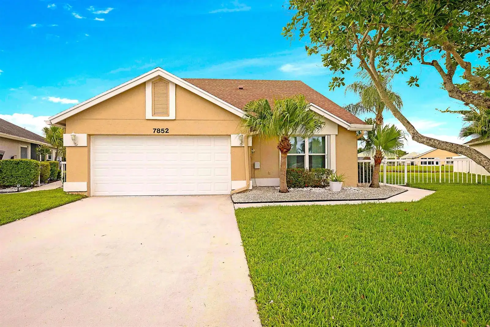 7852 Lake Champlain Court, Delray Beach FL 33446 photo 2