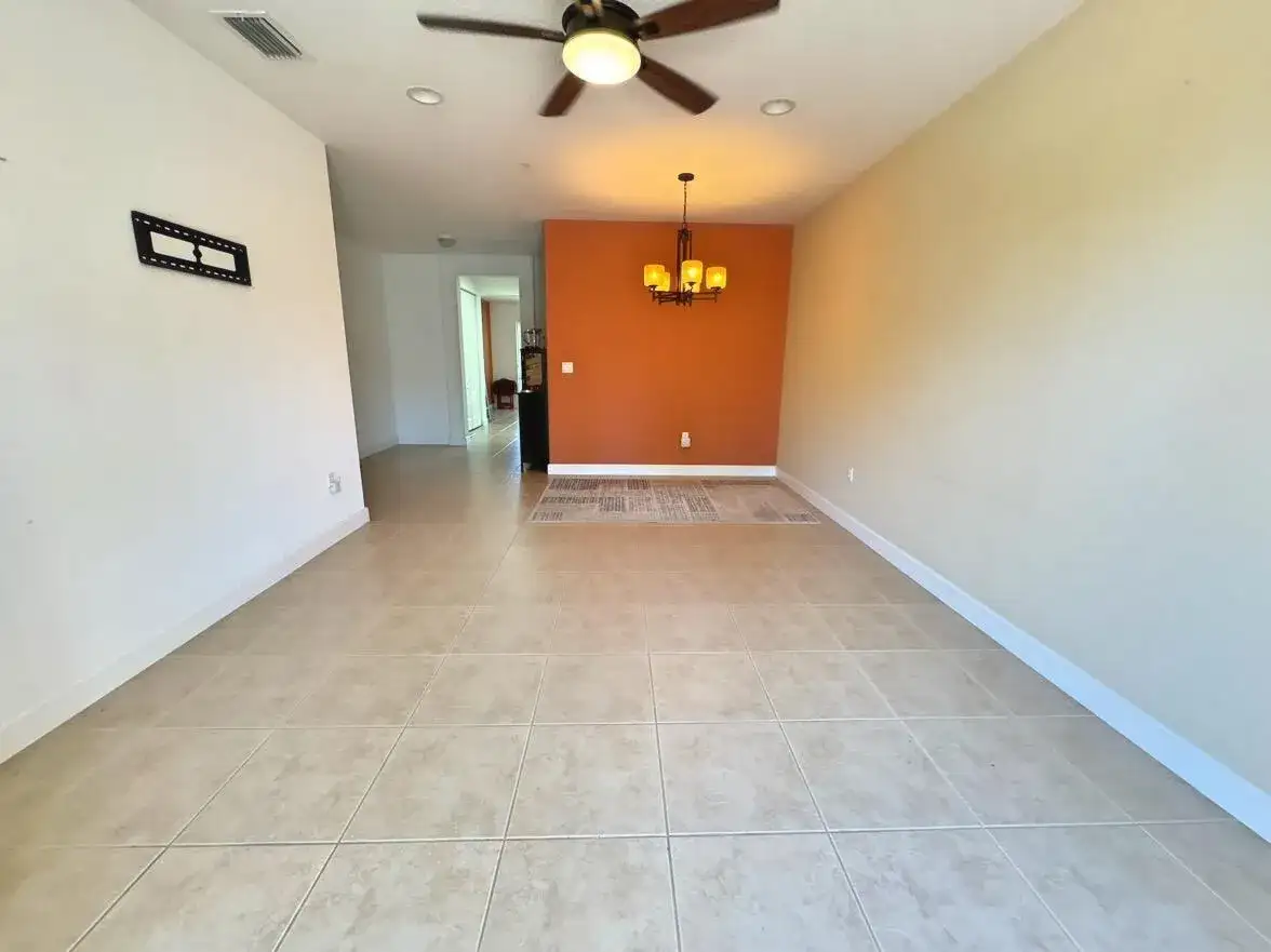 474 SW 147th Avenue, Pembroke Pines FL 33027 photo 4
