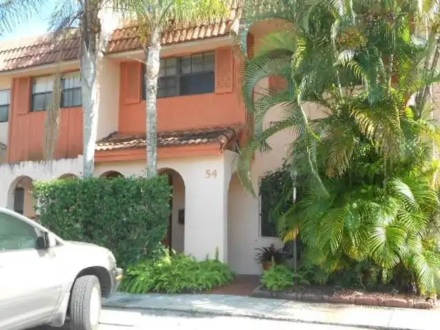 54 N Matador Lane, Davie FL 33324