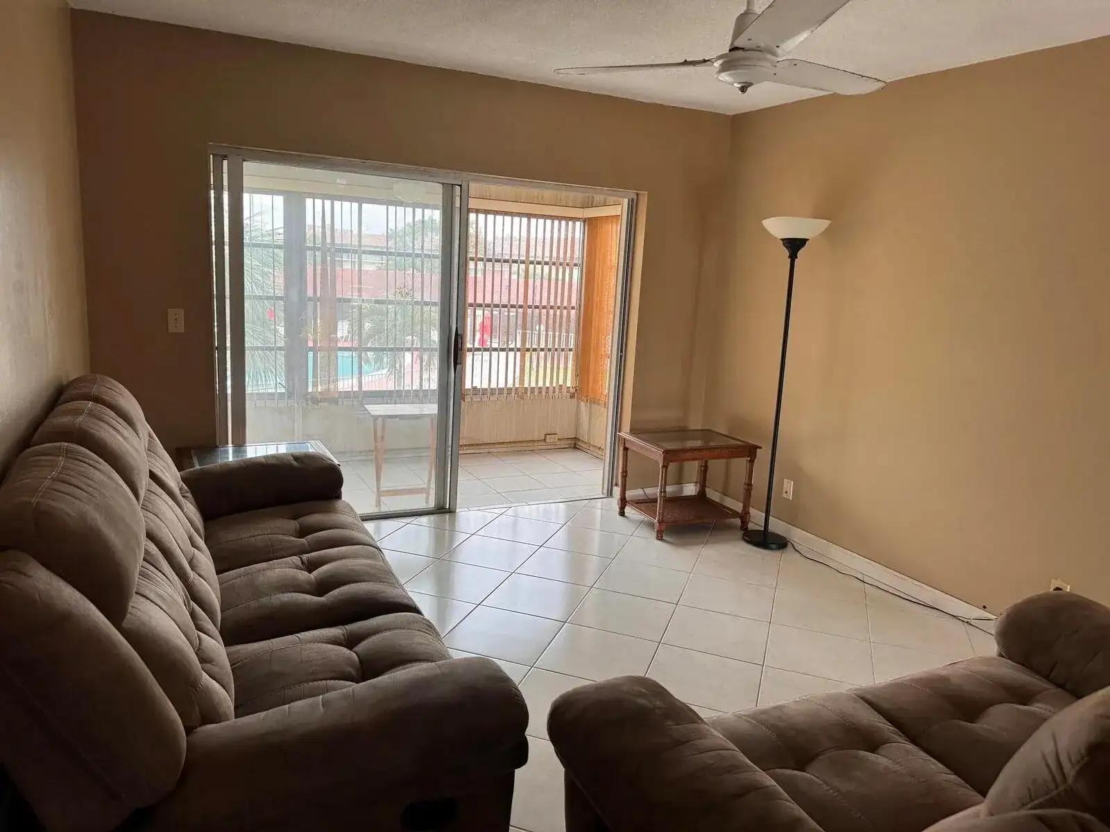 2861 NW 47th Terrace # 207b, Lauderdale Lakes FL 33313 photo 3