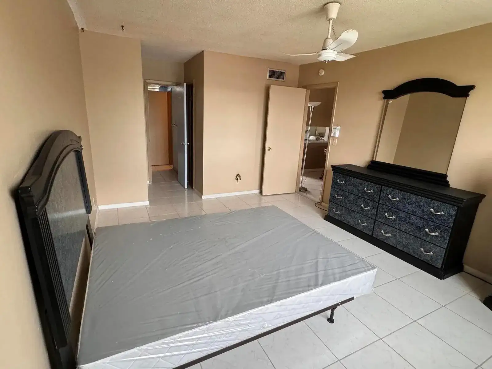 2861 NW 47th Terrace # 207b, Lauderdale Lakes FL 33313 photo 4