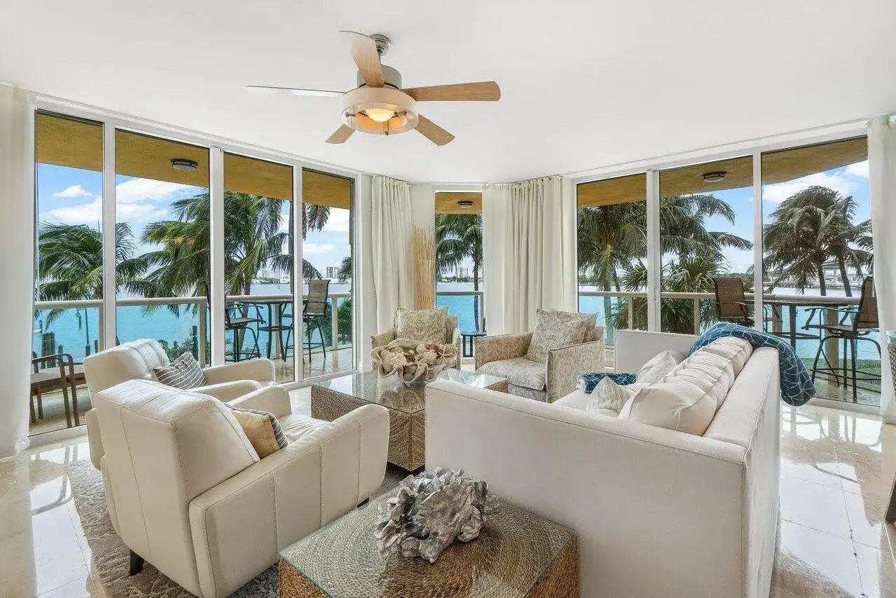 2650 Lake Shore Drive # 206, Riviera Beach FL 33404