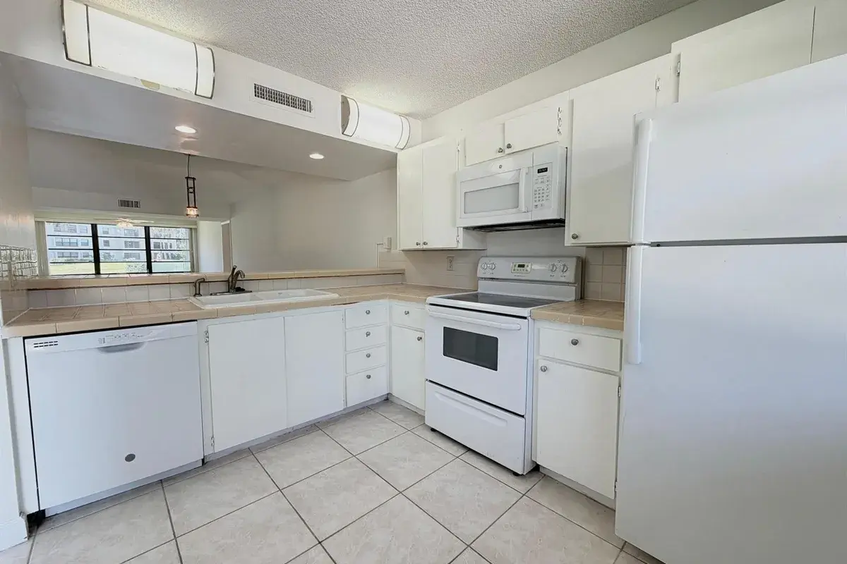 3511 Village Boulevard Unit 103, West Palm Beach FL 33409
