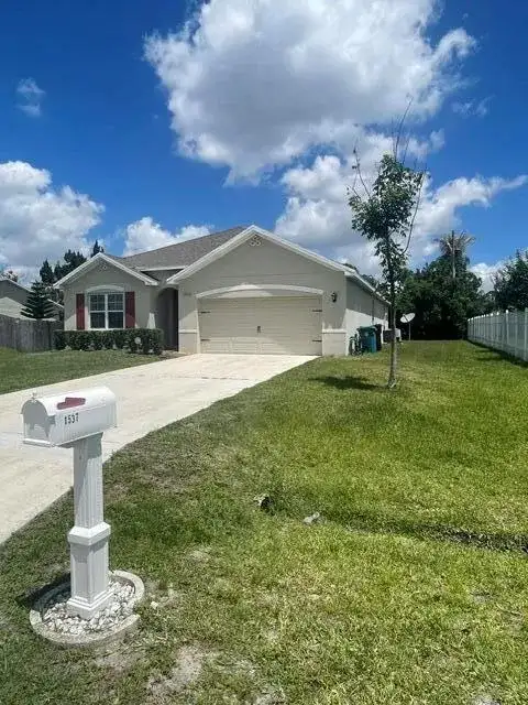 1537 SW Meridian Avenue, Port St. Lucie FL 34953 photo 2