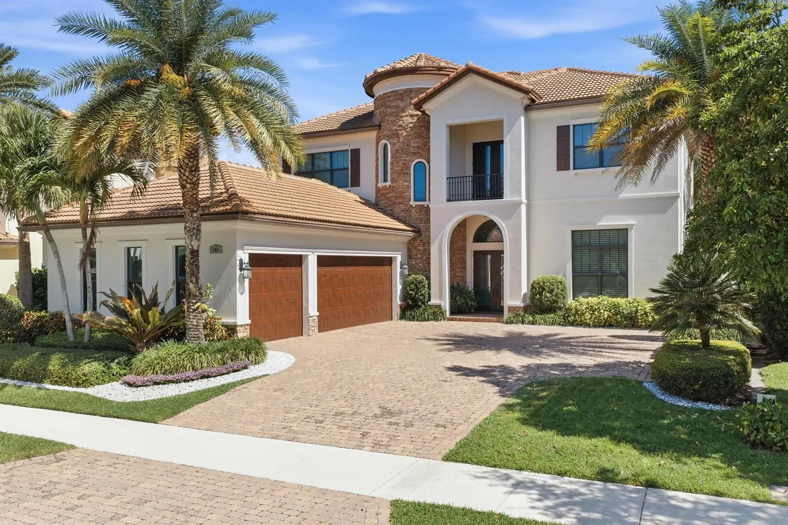 165 Gardenia Isle Drive, Palm Beach Gardens FL 33418