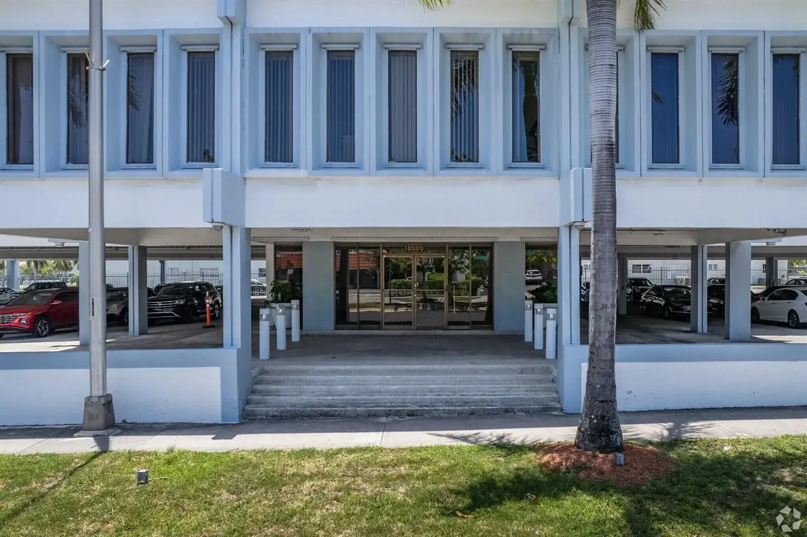 16666 NE 19th Avenue # 102, North Miami Beach FL 33162