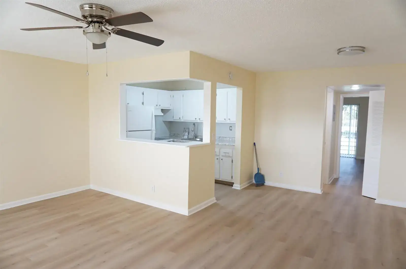 369 Sheffield O # 369, West Palm Beach FL 33417 photo 4