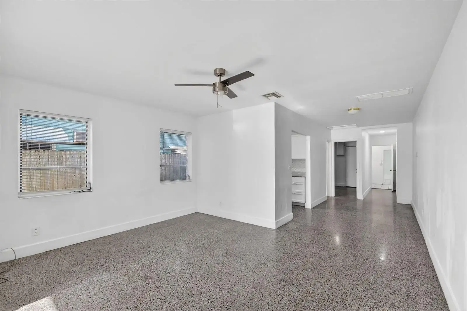 301 S L Street, FL 33460 photo 4