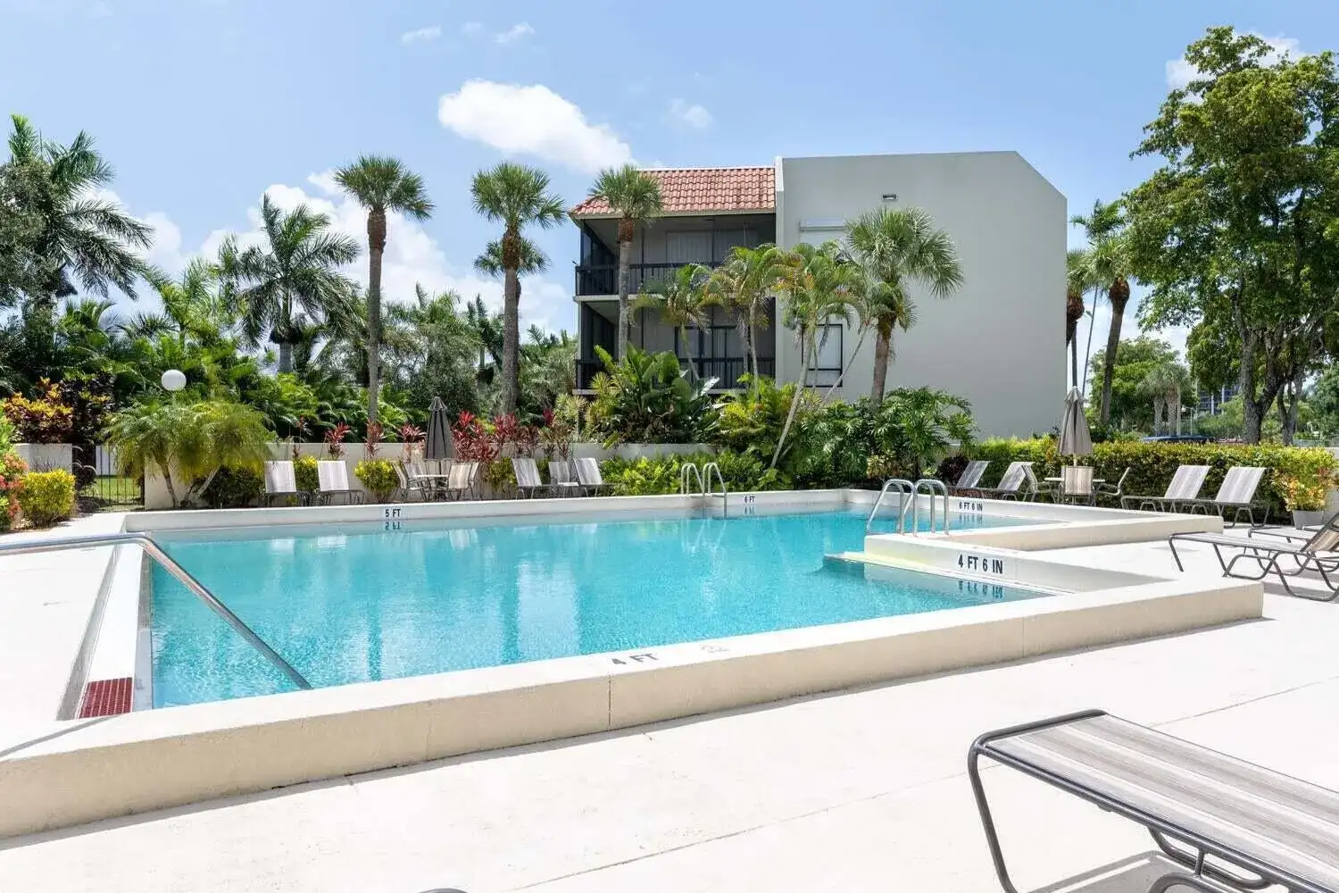 3050 Presidential Way # 305, West Palm Beach FL 33401 photo 2