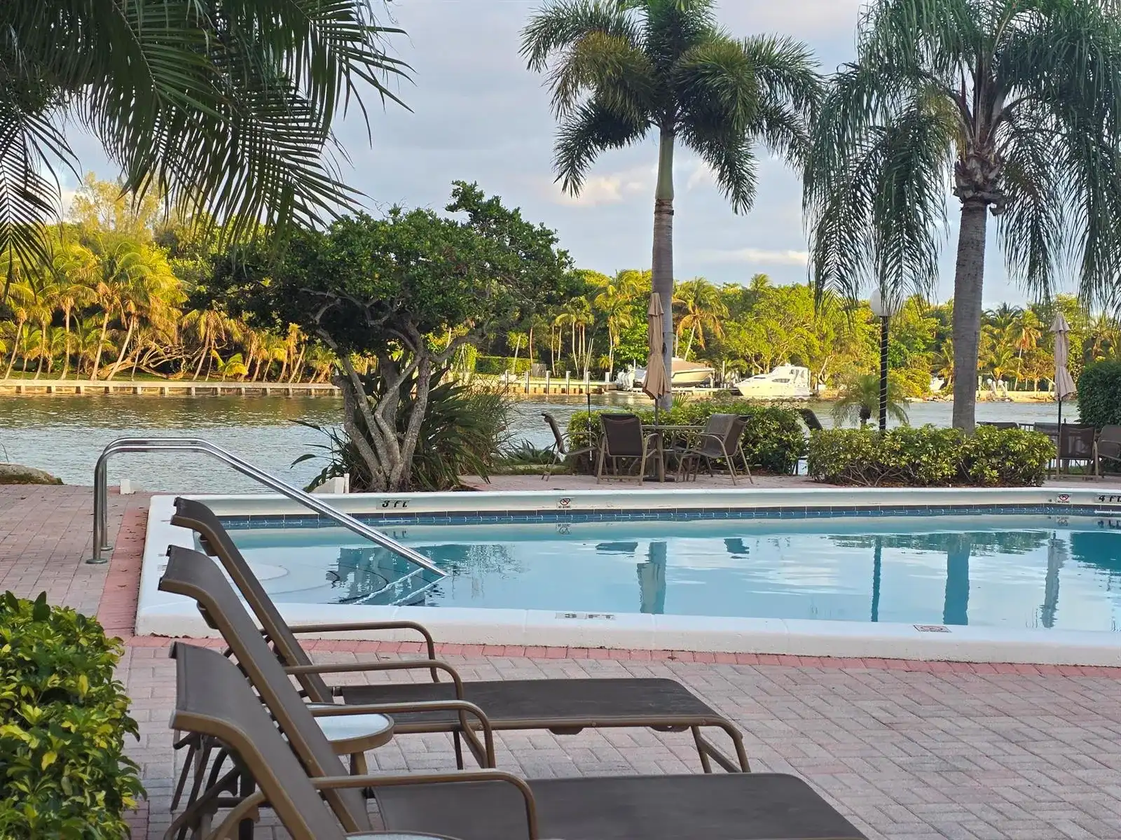 3100 NE 48th Court # 113, Lighthouse Point FL 33064