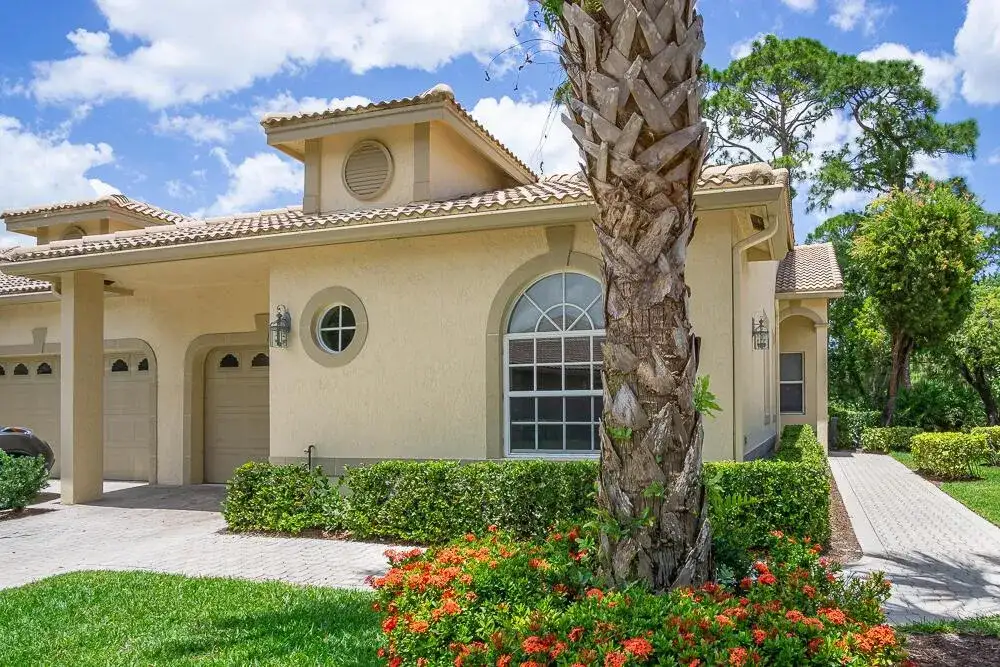 7084 Torrey Pines Circle, Port St. Lucie FL 34986 photo 2