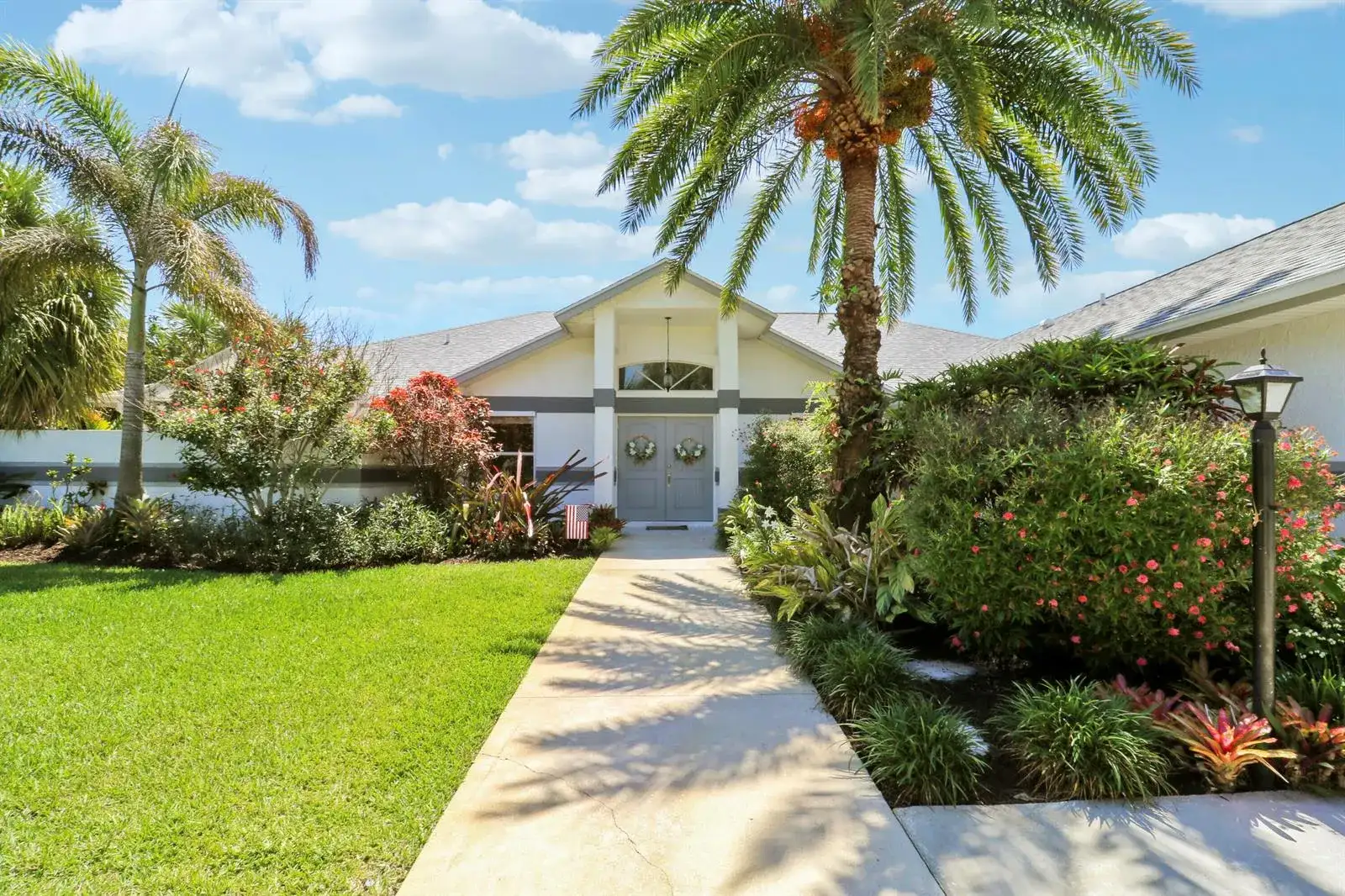550 SE Ashley Oaks Way, Stuart FL 34997 photo 4