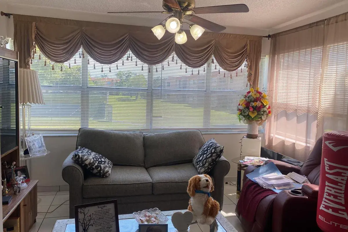 9821 Sunrise Lakes Boulevard # 210, Sunrise FL 33322