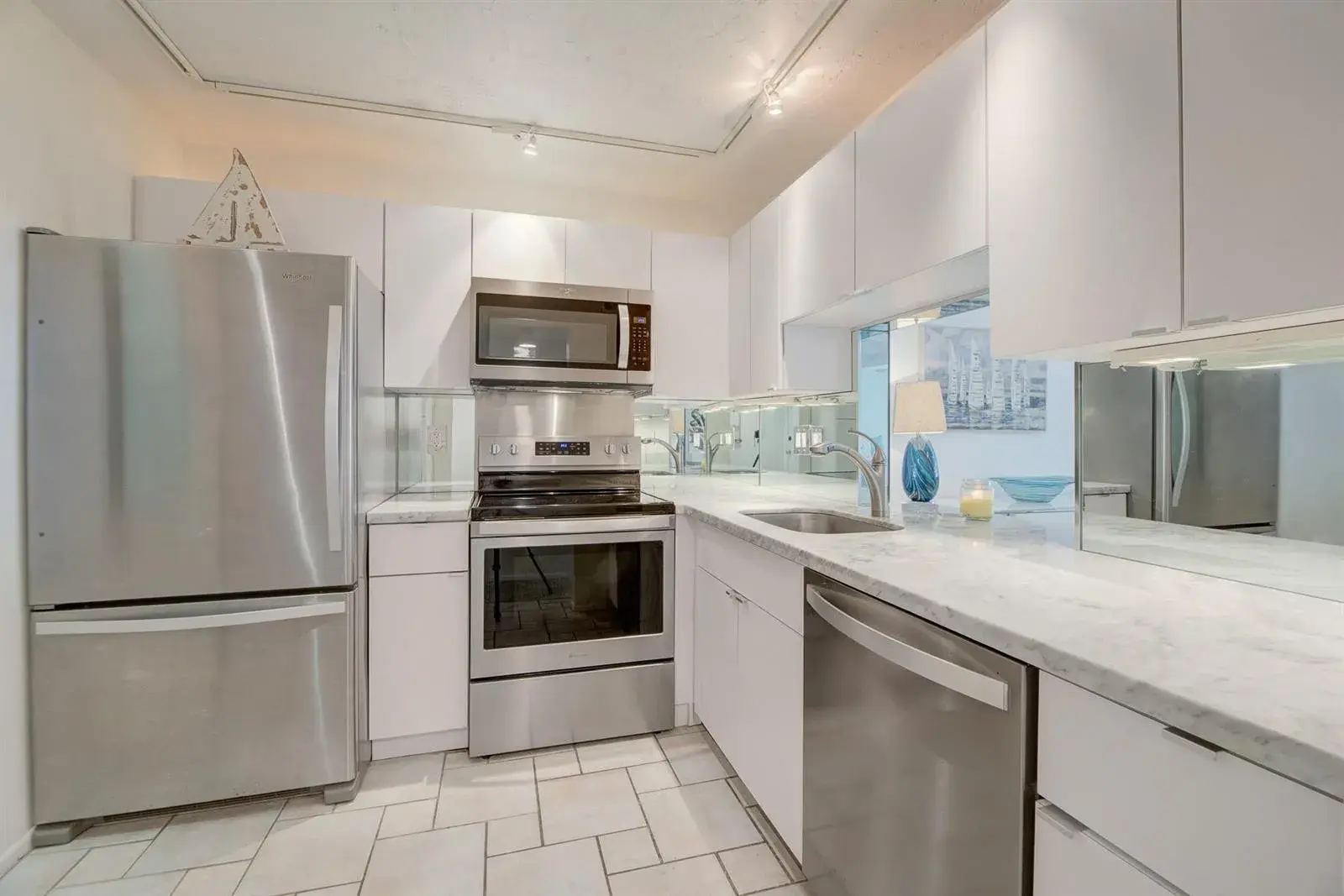 1160 N Federal Highway # 215, Fort Lauderdale FL 33304