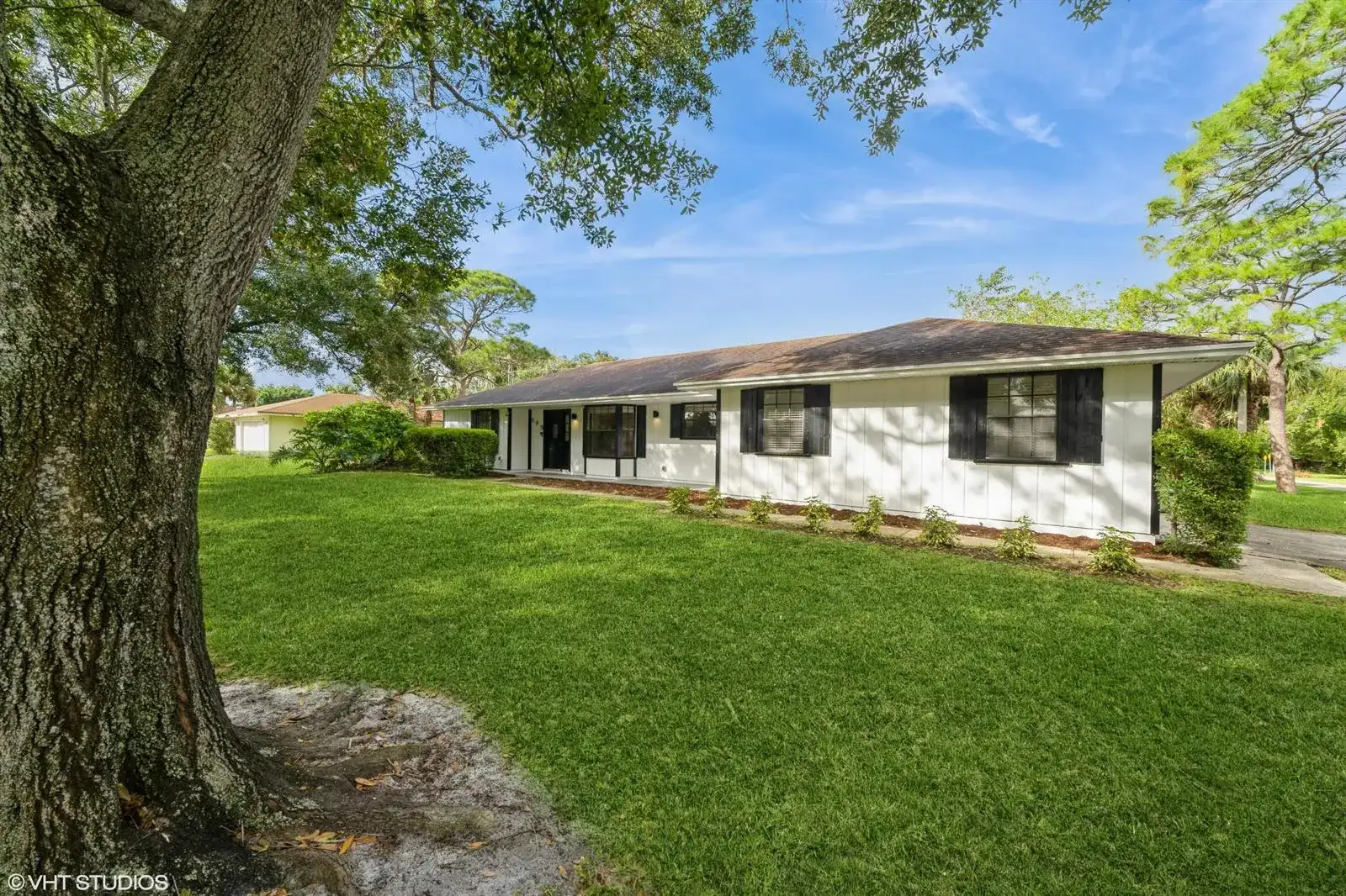 595 11th Avenue, Vero Beach FL 32962 photo 3