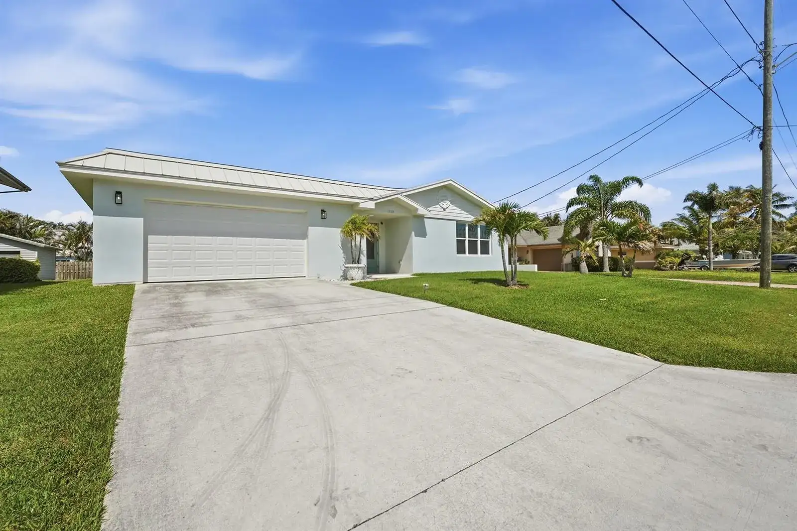 1123 Granada, Hutchinson Island FL 34949 photo 4