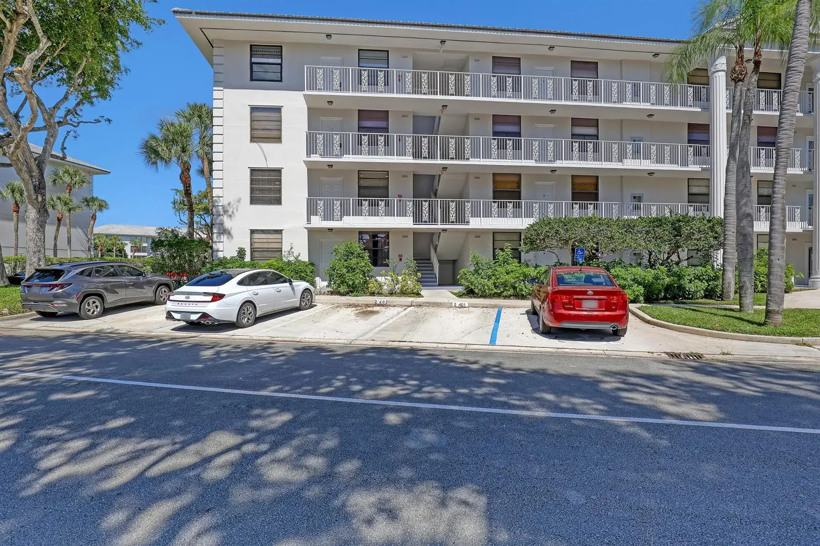 3650 Whitehall Drive # 201, West Palm Beach FL 33401