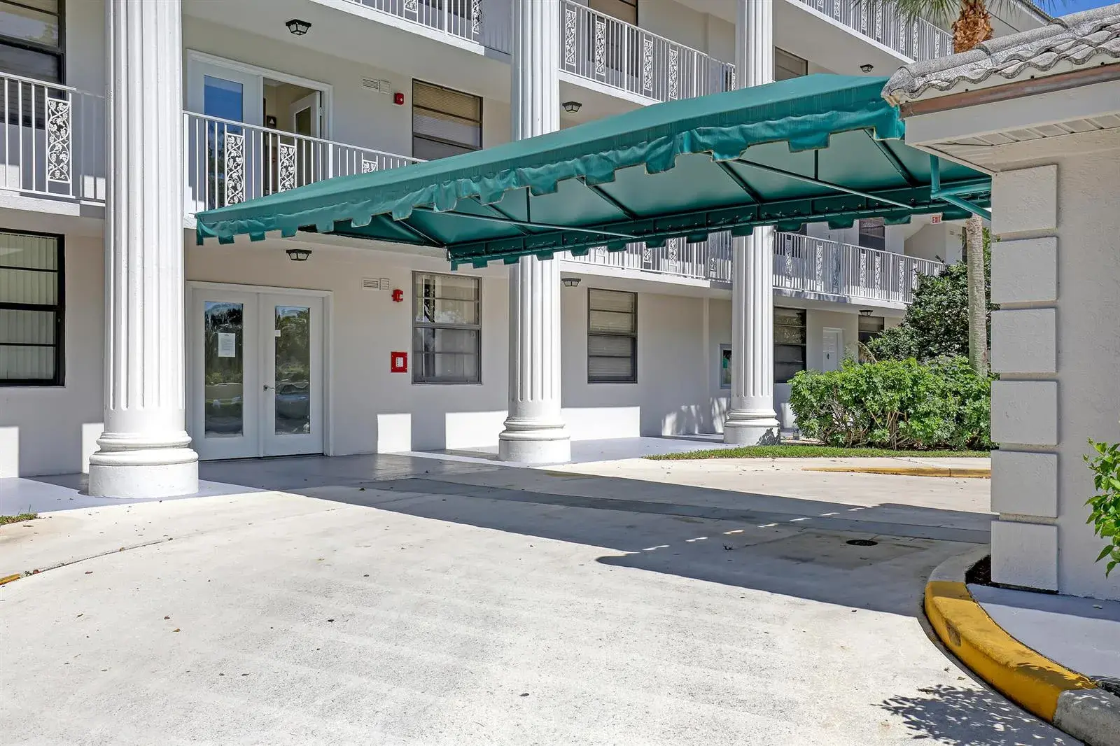 3650 Whitehall Drive # 201, West Palm Beach FL 33401