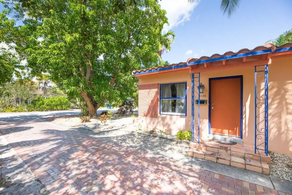 1136 NE 17th Way, Fort Lauderdale FL 33304