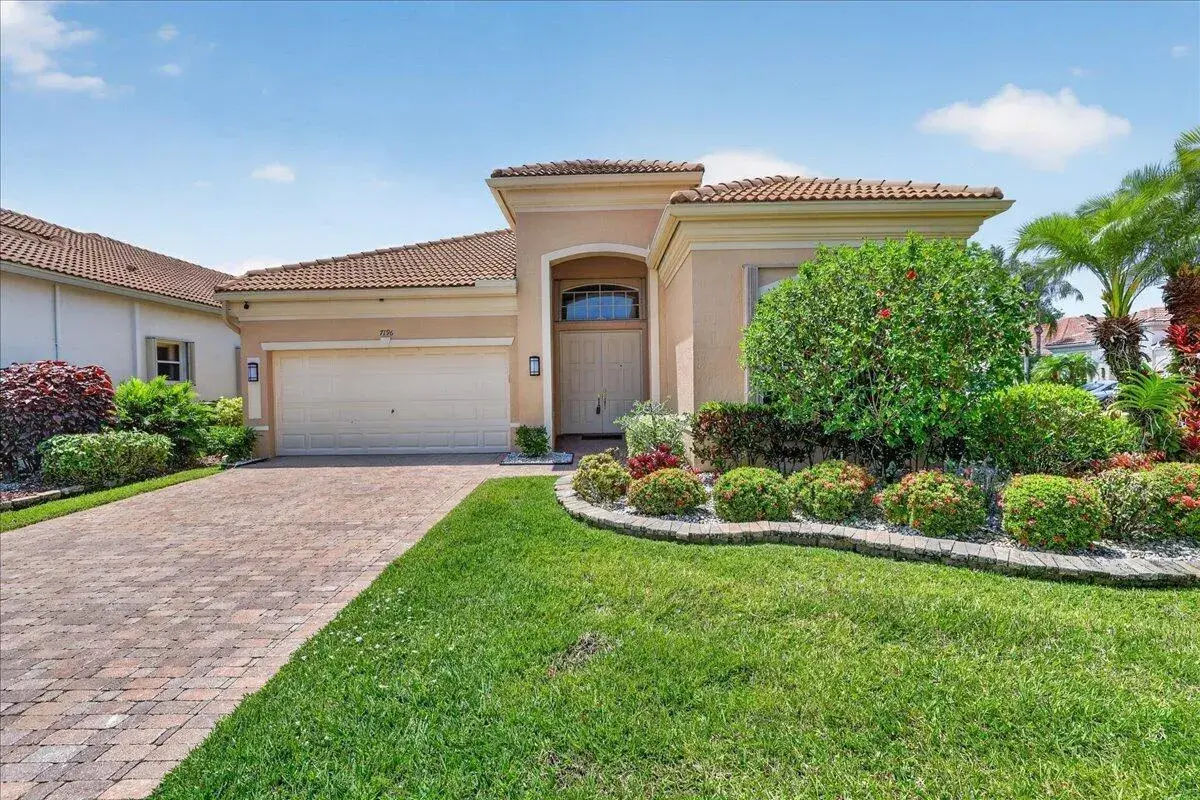 7196 Lorenzo Lane, Delray Beach FL 33446